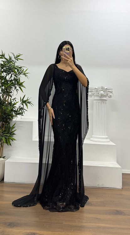 Siyah İşlemeli Pelerinli  Abiye Elbise